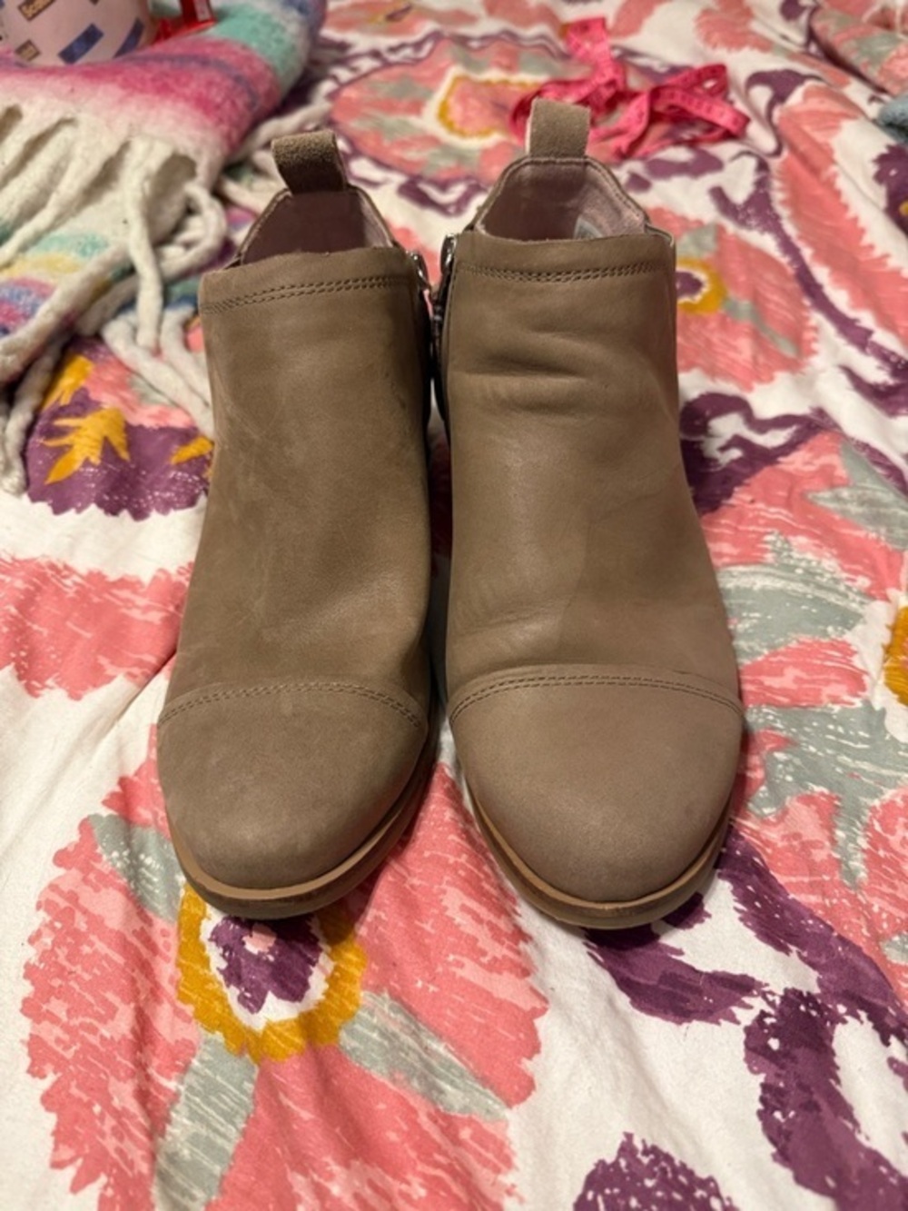 TOMS Taupe Leather Ankle Booties - Women's Size 8.5
